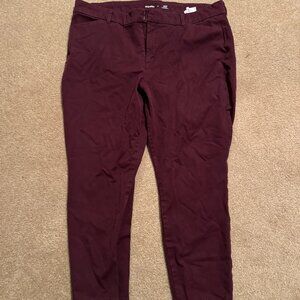 OLD NAVY HIGH RISE PIXIE SKINNY WORK PANTS SIZE 18 MAROON